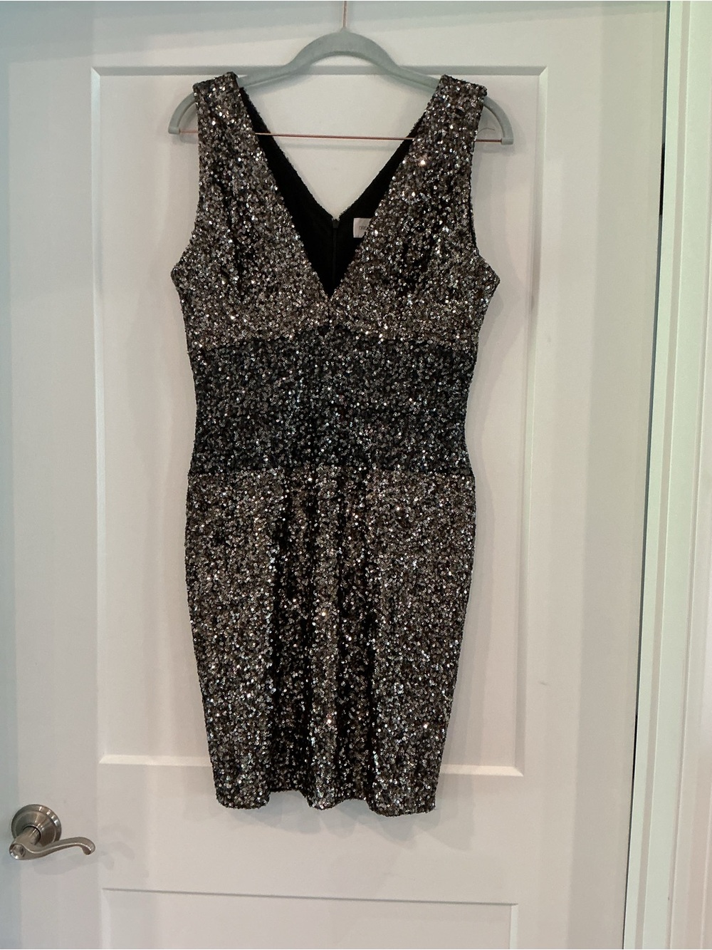 Dress the Population Silver Sequin V-Neck Mini Dress Women Large, Holiday Party